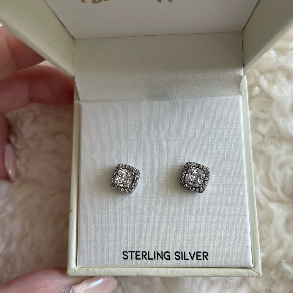 NWB Isabella M Sterling Silver Earrings